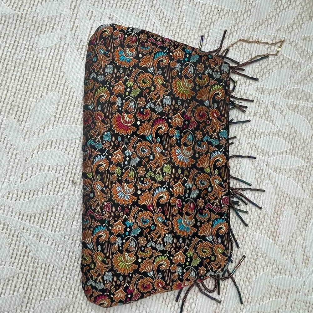 Lisa Violetto Embroidered Women's Clutch